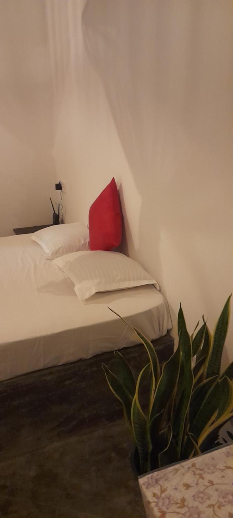Linu Homestay Dikwella Exterior foto