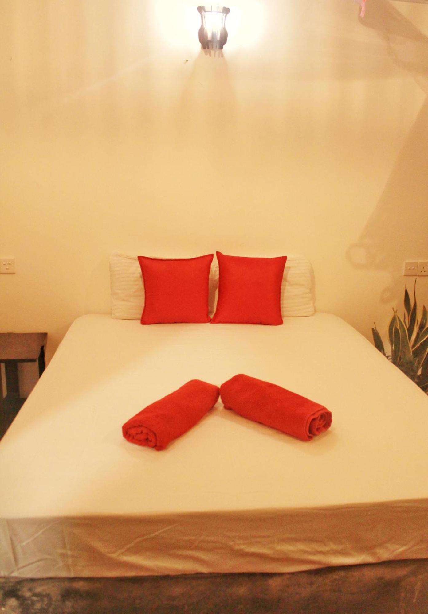 Linu Homestay Dikwella Exterior foto